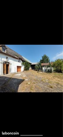 Maison à rénover au centre du village