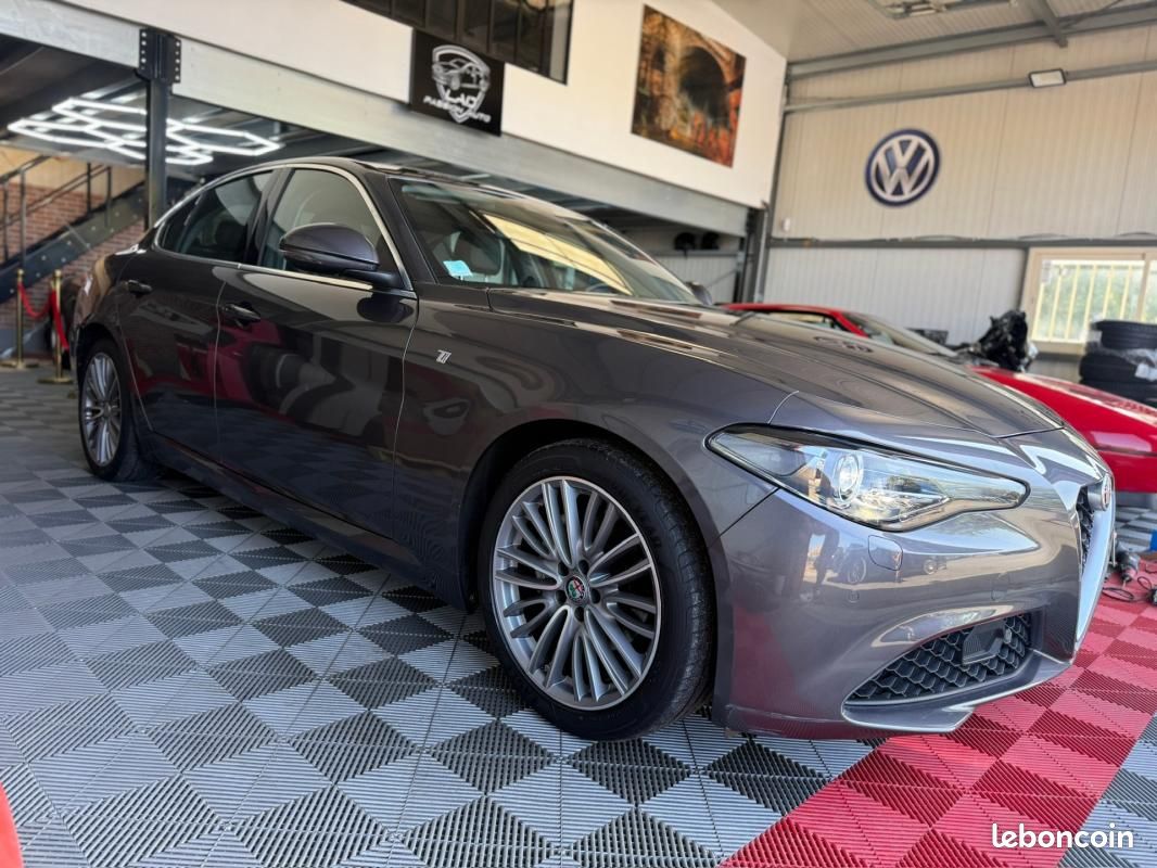 Alfa Romeo Giulia MY20 2.2 190 ch AT8 Ti (image 6)