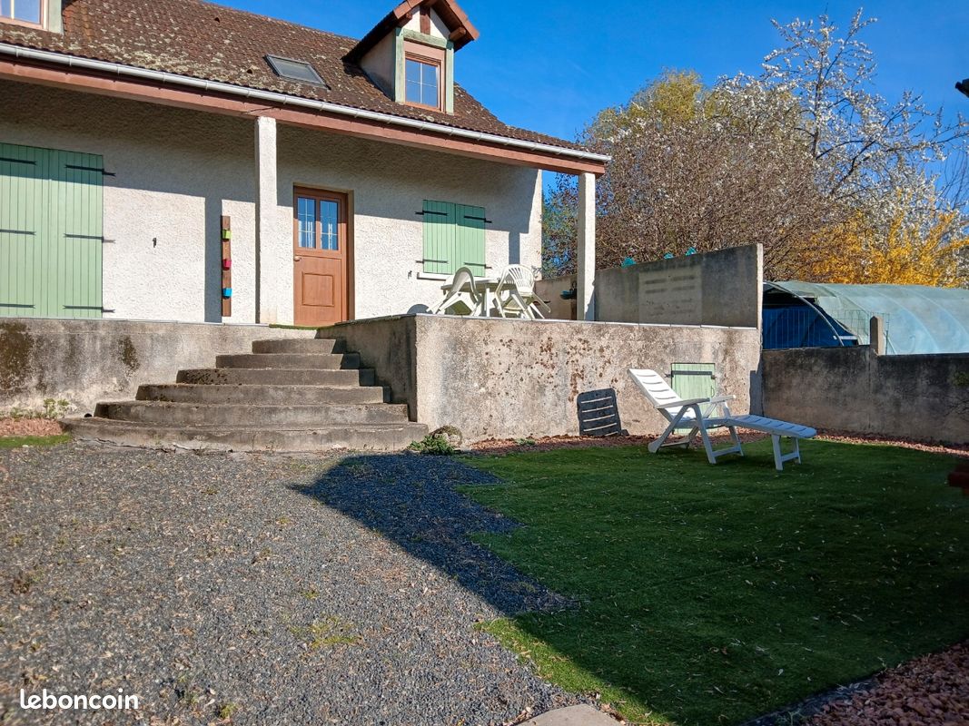 Maison 6 pièces 110 m² · à Abrest · 110 m² · 230 000 €