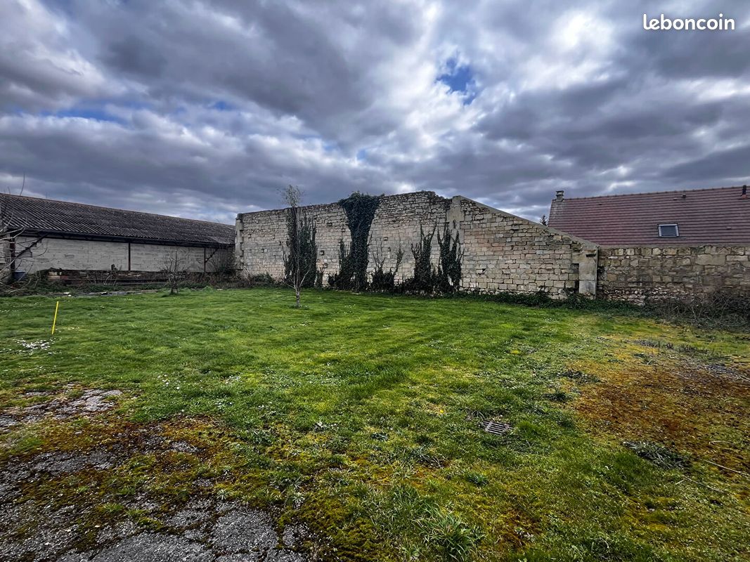 Terrain 1144 m² · à Blaincourt-lès-Précy · 1 144 m² · 158 000 €