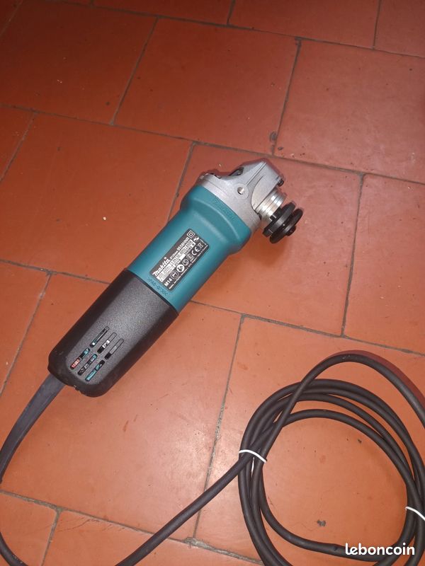 Lot de deux Disqueuse Makita avec leur boîte d origine neuve jamais utilisé (image 4)
