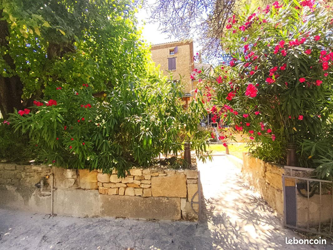 Maison 7 pièces 222 m² · à Sarrians · 222 m² · 410 000 €