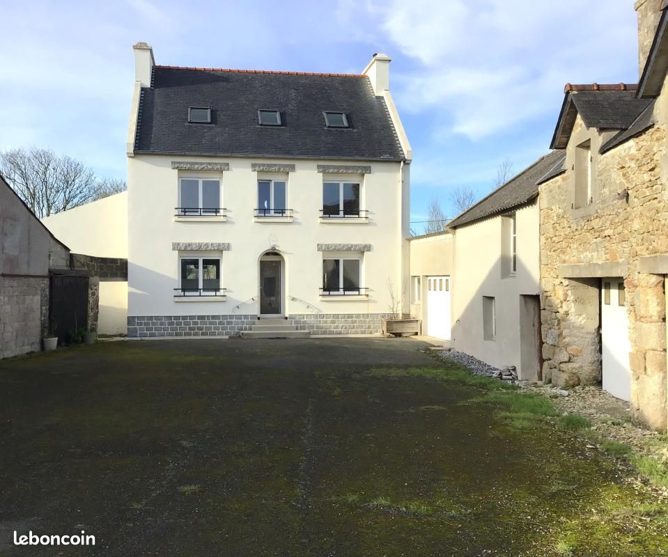 Maison 8 pièces 170 m² · à Kerlouan · 170 m² · 353 000 €