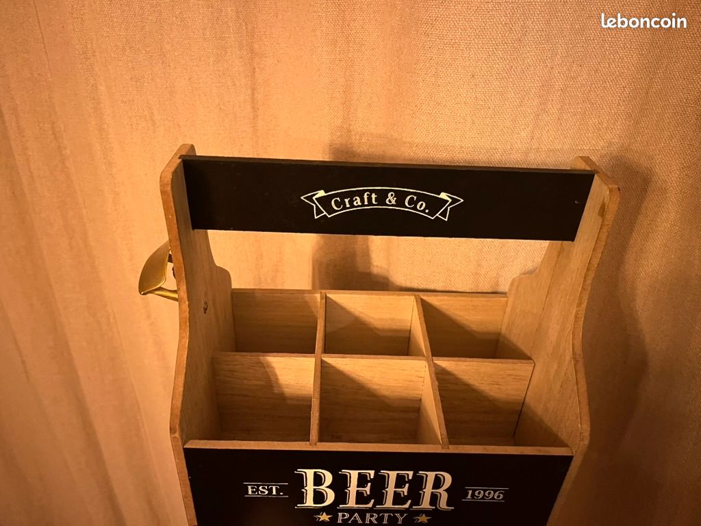Porte bière avec décapsuleur intégré (image 2)
