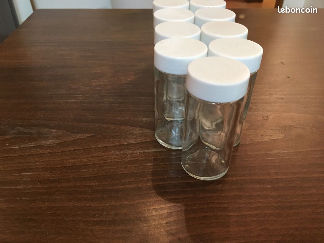 Lot de 9 pots a epices (image 2)