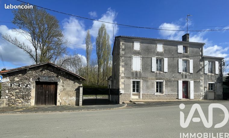 Maison de village 8 pièces 255 m²