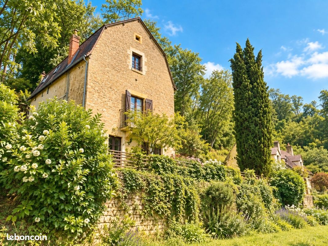 Maison 4 pièces 140 m² · à Apremont-sur-Allier · 140 m² · 159 000 €