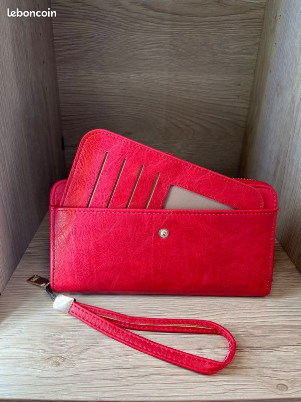 Compagnon rouge (image 1)
