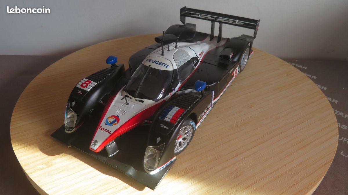 VOITURE NOREV PEUGEOT 908 Hdi Fap N°8 Le Mans 2007 1/18 Bourdais