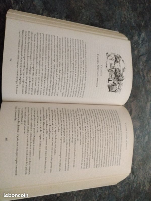 Vds livre le monde de narnla (image 2)