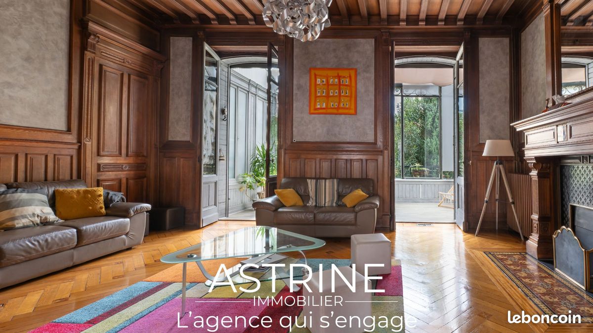 Maison 9 pièces 264 m² · à Vienne · 264 m² · 740 000 €
