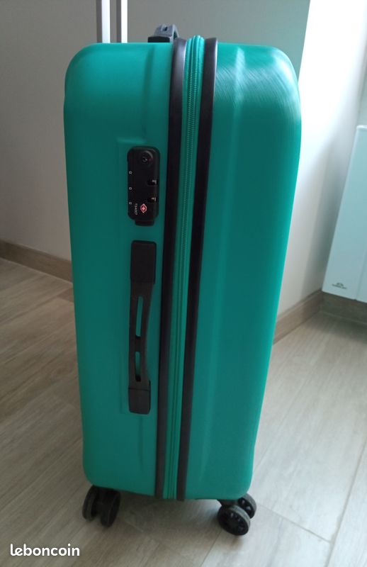 Valise Légère Anti-choc Travel's – 64 Cm – Bleu Turquoise – Taille M