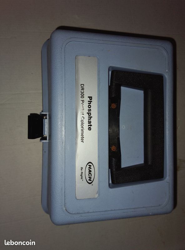 Analyseur d eau HACH DR 300 (image 1)