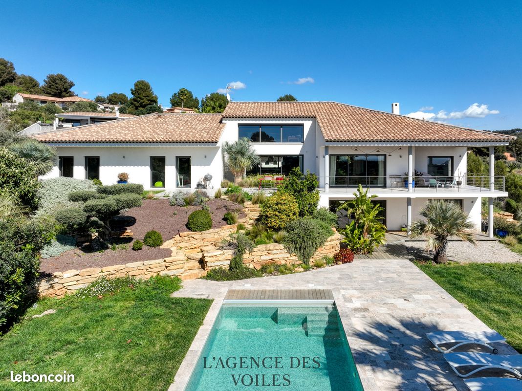 Maison 8 pièces 304 m² · à La Cadière-d'Azur · 304 m² · 2 500 000 €