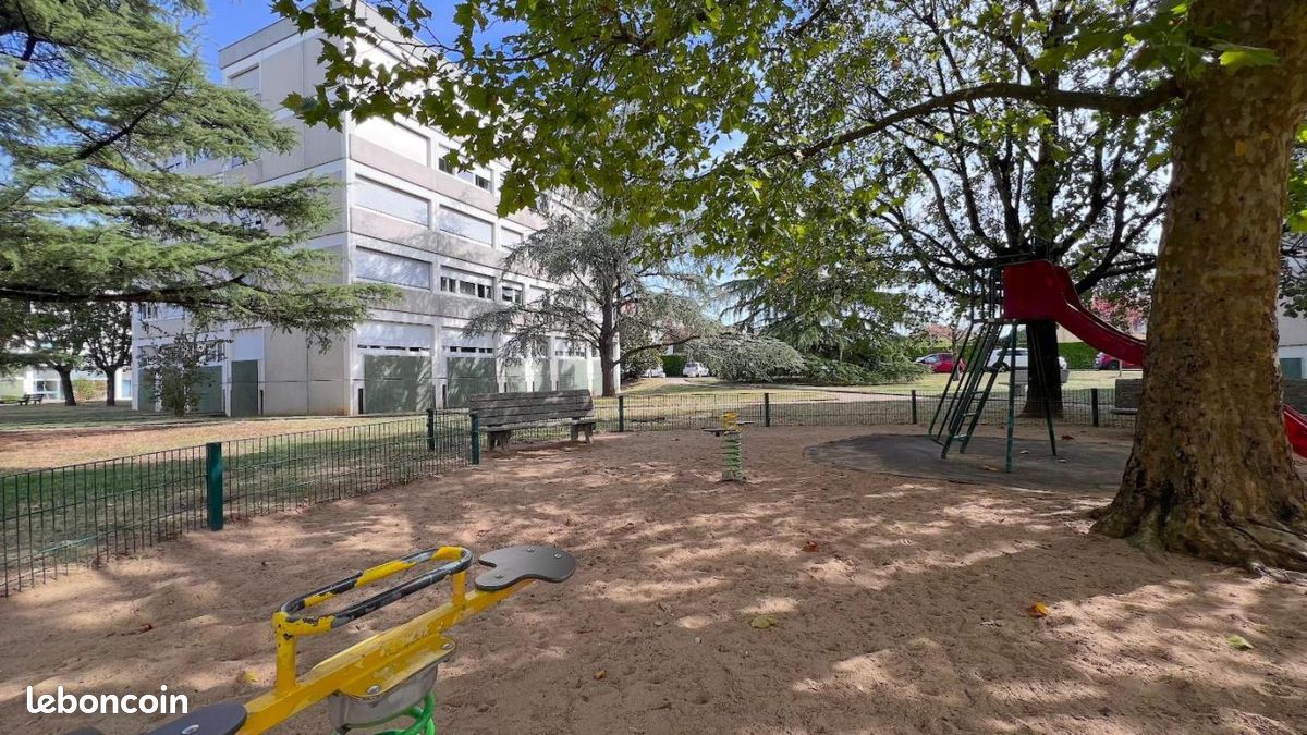 Appartement 4 pièces 80 m² · à Décines-Charpieu · 80 m² · 155 000 €