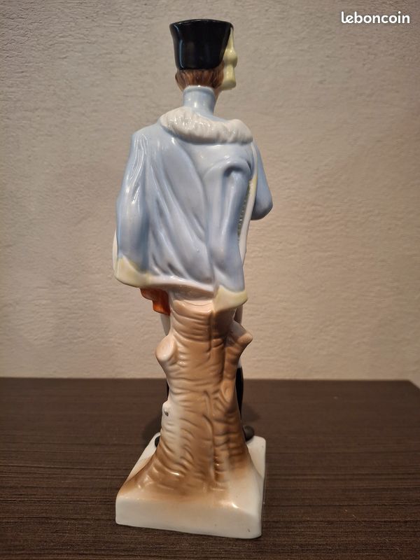 Officier des chasseurs en porcelaine (image 5)