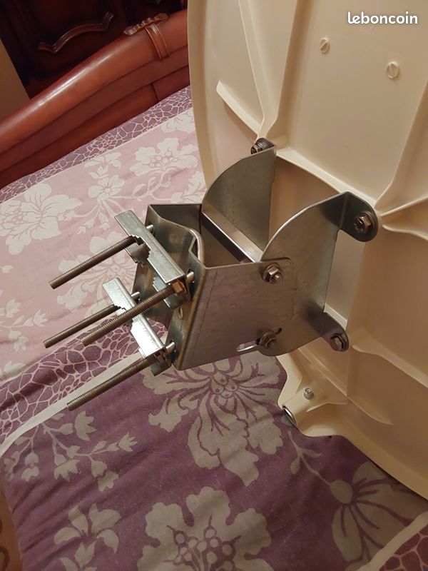Parabole satellite 75cm en fibre composite (image 3)