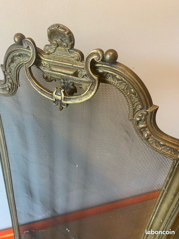 Joli pare-feu ancien en métal et laiton à trois volets - Décoration