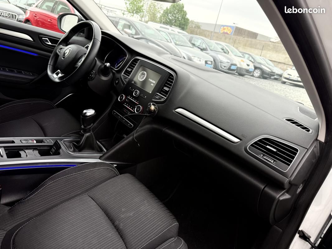Renault Mégane IV 1.2 TCE 130 Bv6 Drive Select*Crit'Air 1 *61000Km*Moteur à Chaine*Véhicule Sous ... (image 26)