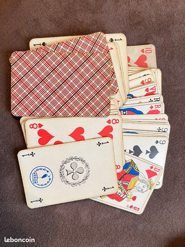 Lot Ancien De 18 Cartes à Jouer – 8 Figures + 10 Points – Copies D'époque