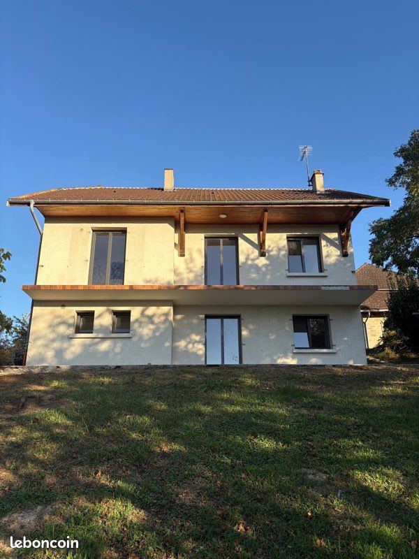Maison 5 pièces 100 m² · à Belley · 100 m² · 1 500 €/mois