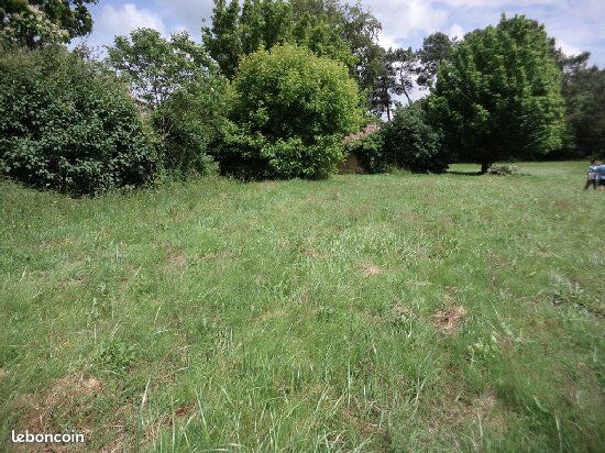 Terrain 850 m² · à Saint-Martin-Lacaussade · 850 m² · 41 000 €