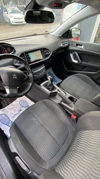 Peugeot 308 1.2 PURETECH 110CH ACTIVE S&S 5P (image 3)