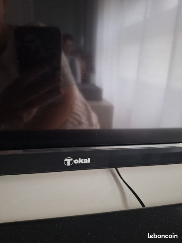 Téléviseur Tokai LCD 122cm (image 4)