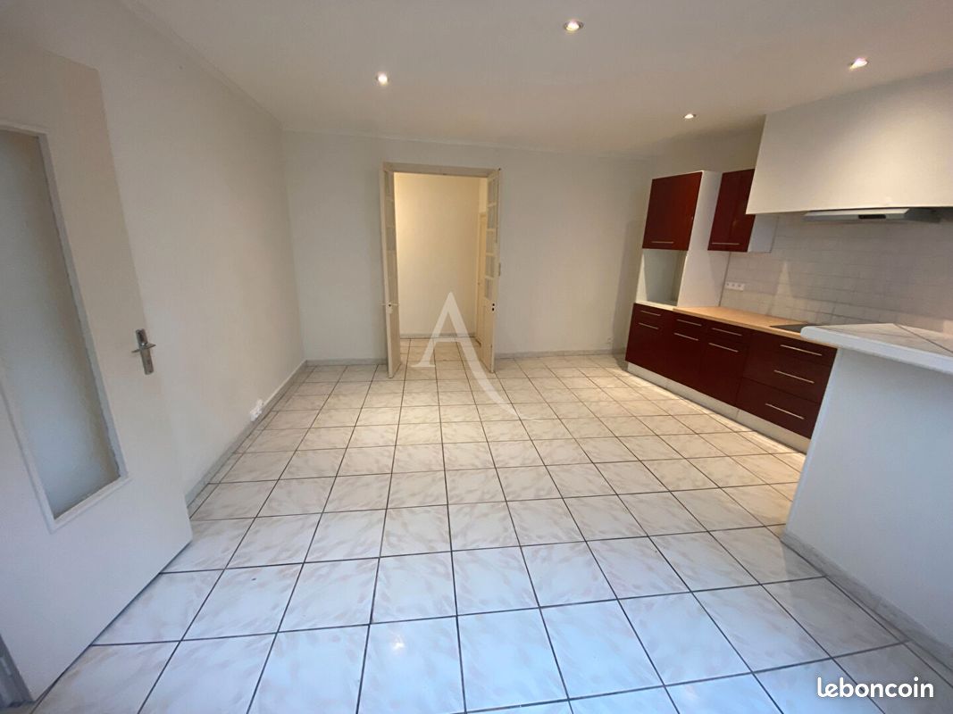 Appartement 3 pièces 70 m² · à Gaillac · 70 m² · 610 €/mois