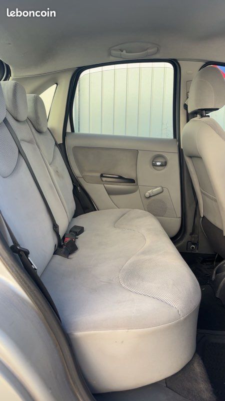 🍀AFFAIRES A SAISIR CITROËN C3 1.4 75 CV 194 500KM GARANTIES 3 mois 🍀 (image 4)