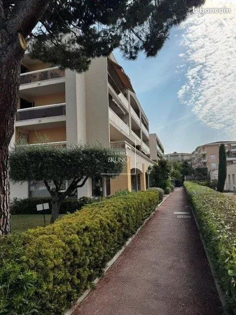 Appartement 1 pièce 27 m² · à Le Cannet · 27 m² · 123 000 €