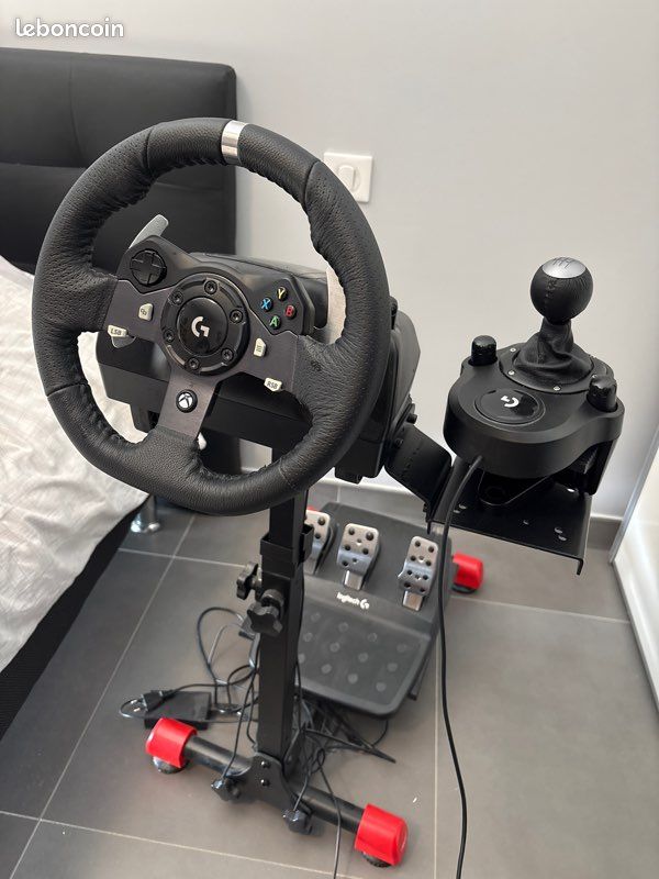 Simulateur de conduite G29 logitech avec Pedale , volant et levier de vitesse (image 1)