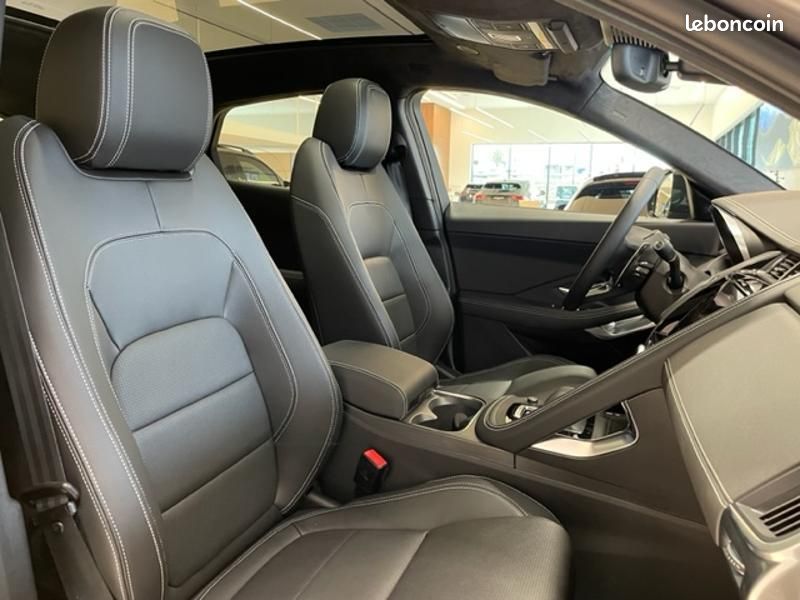 Jaguar E-Pace P200 FlexFuel MHEV 200ch R-Dynamic S (image 3)