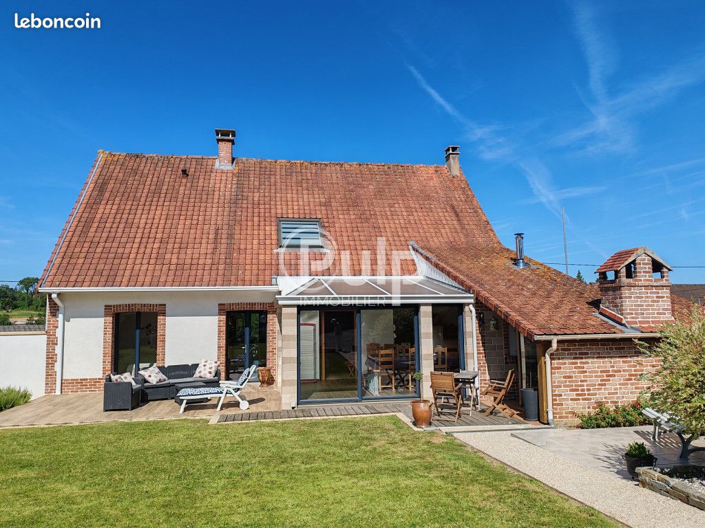 Maison 5 pièces 165 m² · à Menneville · 165 m² · 295 000 €