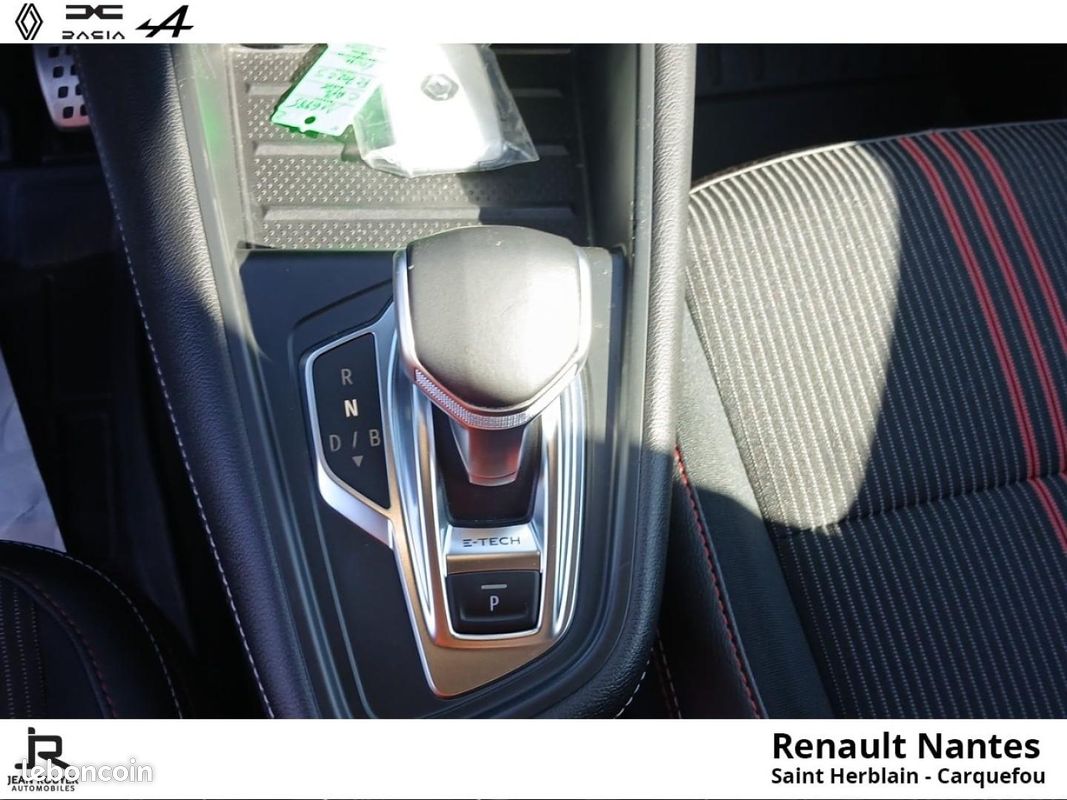 Renault Captur E-Tech hybride rechargeable 160ch RS Line (image 20)