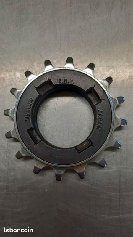 Suntuor Freewheel Cogs NOS 32t A position And Used 30t A position