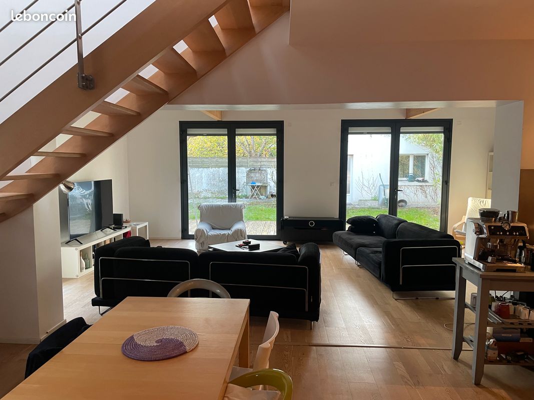 Maison 7 pièces 190 m² · à Bordeaux · 190 m² · 2 500 €/mois