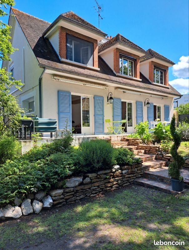 Maison 6 pièces 180 m² · à Romorantin-Lanthenay · 180 m² · 228 000 €
