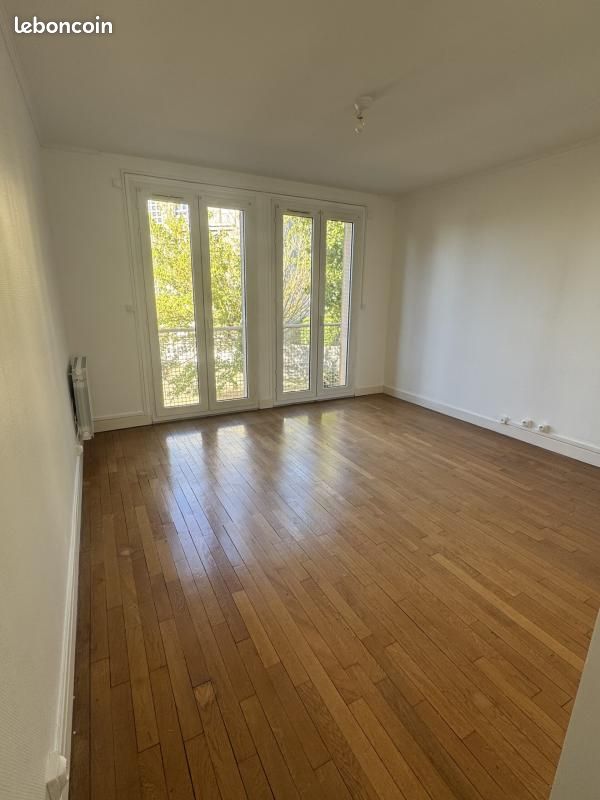 Appartement 3 pièces 59 m² · à Saint-Julien-les-Villas · 59 m² · 409 €