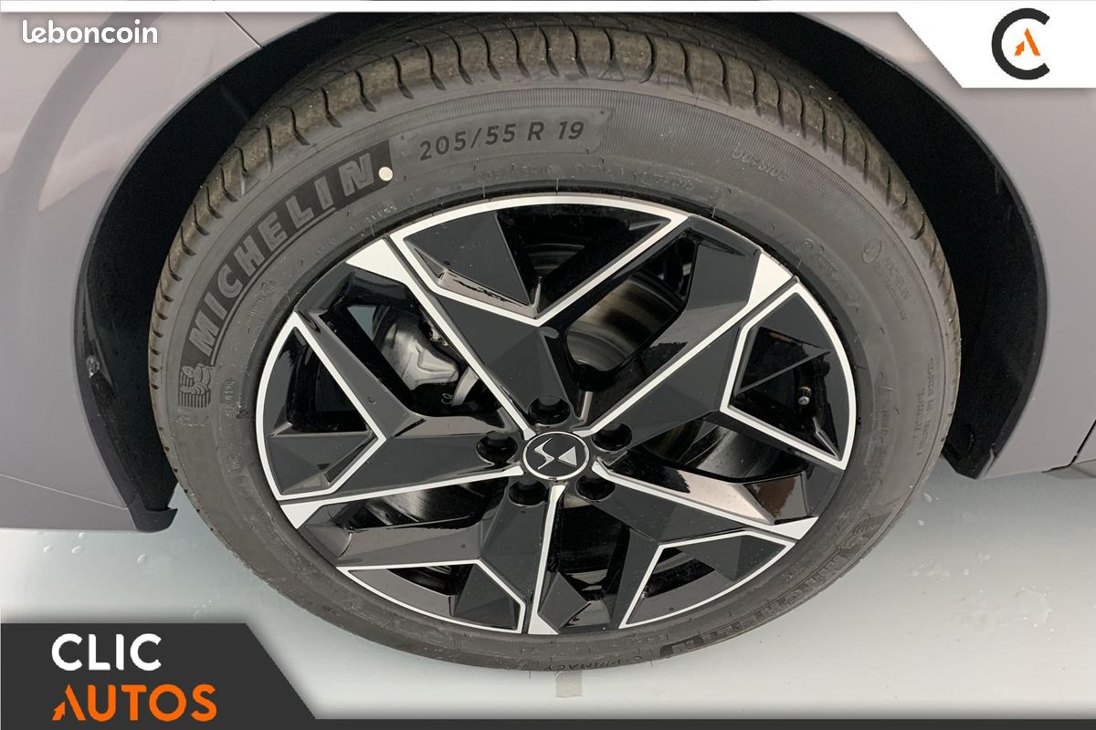 DS DS4 DS N°4 1.2i Hybride 145 BVR Etoile Alcantara (image 26)