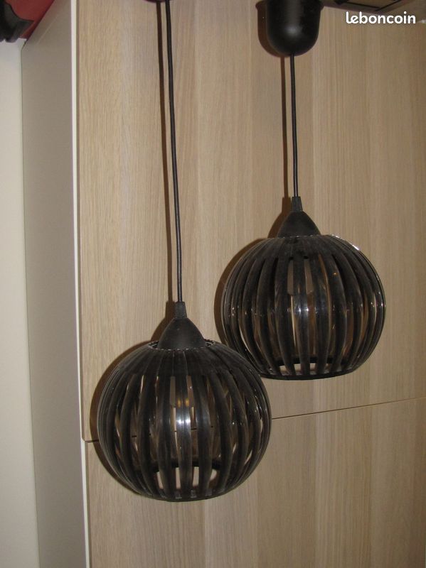 Lot de 2 suspensions (image 1)
