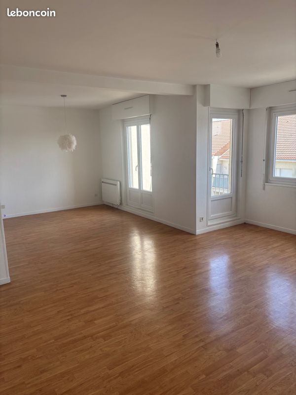 Appartement 3 pièces 77 m² · à Ay-Champagne · 77 m² · 625 €/mois