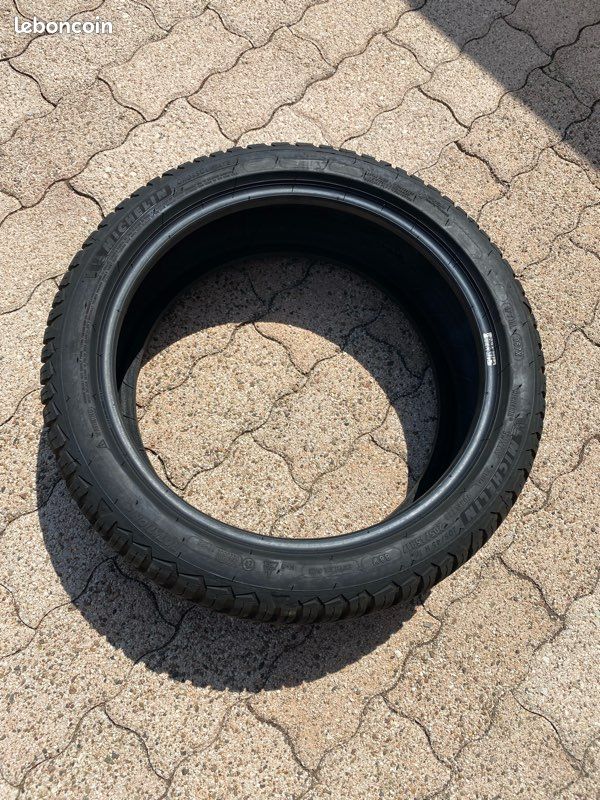 1 pneu 225 45 17 Michelin Crossclimat (image 1)