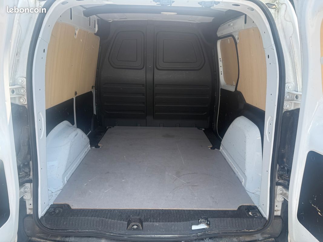 Renault kangoo van dci 115 gd confort 3 places 11000 ht (image 5)