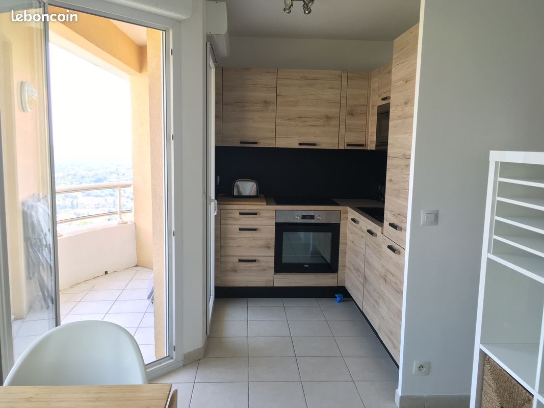 Appartement a louer grasse - 1 pièce(s) - 28 m2 - Surfyn