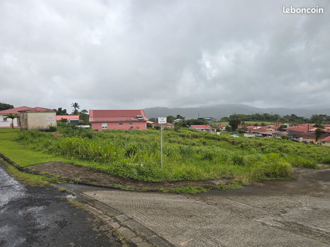 Terrain 1100 m² · à Le Morne-Rouge · 1 100 m² · 99 999 €