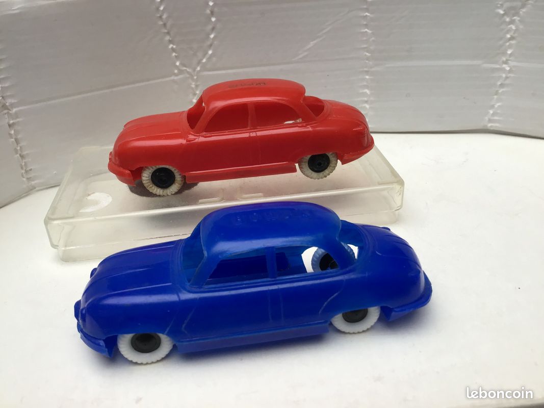VOITURE EN PLASTIQUE Dyna Panhard N°16 - Création Clé - Cadeau Lessive Bonus (X) EUR 15,00 - FR