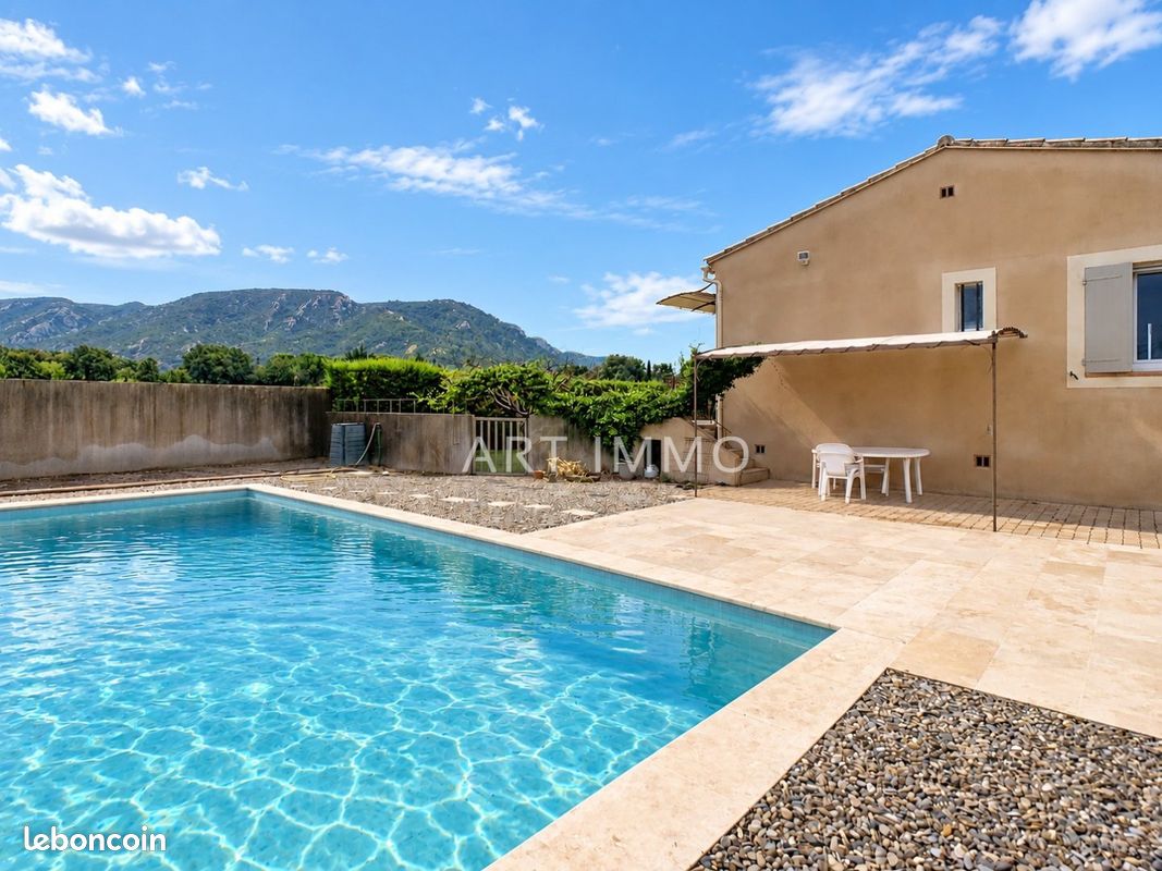 Maison 6 pièces 118 m² · à Robion · 118 m² · 462 000 €