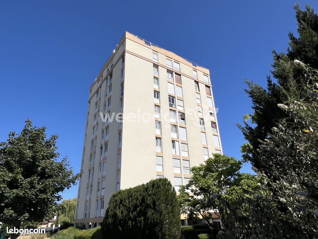 Appartement 4 pièces 73 m² · à Mantes-la-Ville · 73 m² · 129 000 €