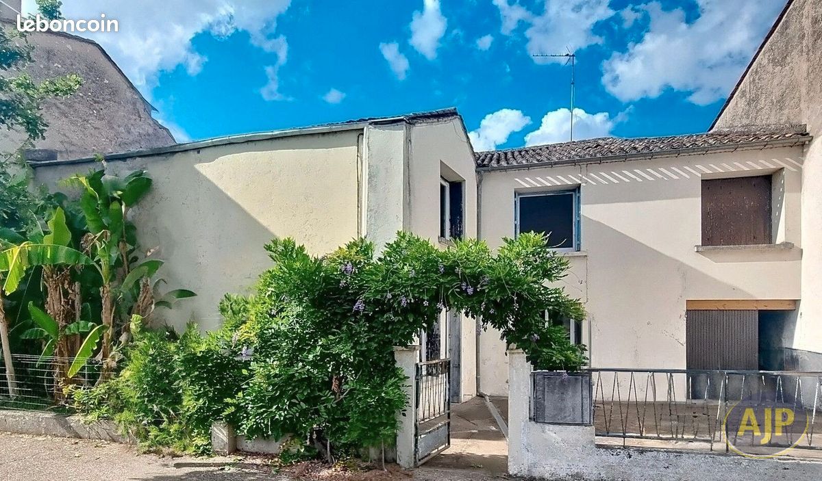 Maison 5 pièces 143 m² · à Saint-Antoine-de-Breuilh · 143 m² · 79 500 €